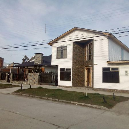 Hostal Los Pioneros Puerto Natales Eksteriør billede