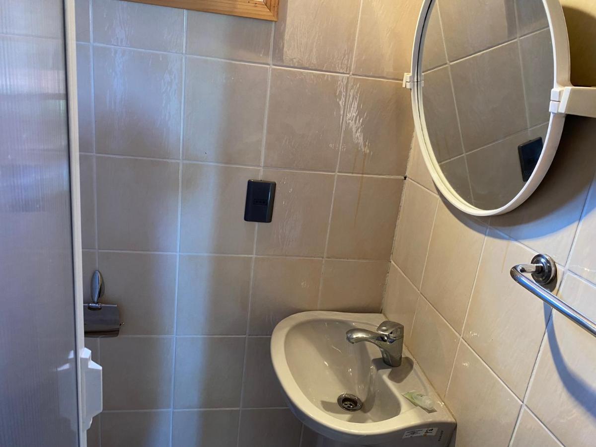 Hostal Los Pioneros Puerto Natales Eksteriør billede