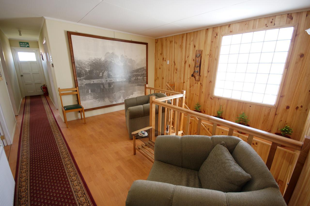 Hostal Los Pioneros Puerto Natales Eksteriør billede