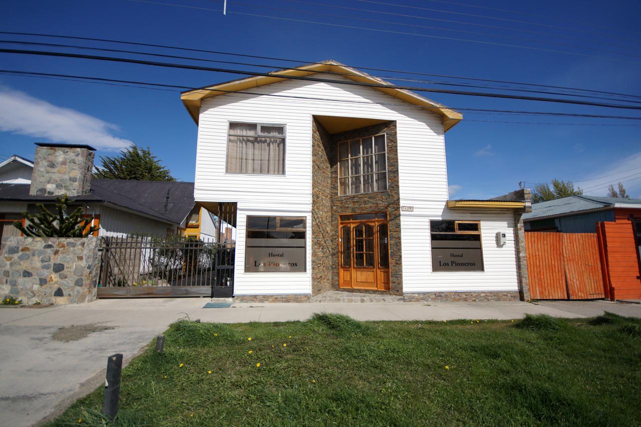 Hostal Los Pioneros Puerto Natales Eksteriør billede