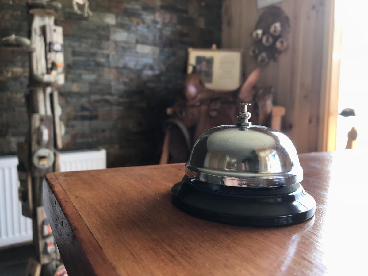 Hostal Los Pioneros Puerto Natales Eksteriør billede