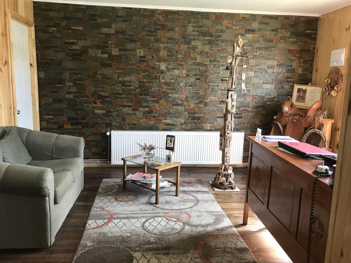 Hostal Los Pioneros Puerto Natales Eksteriør billede