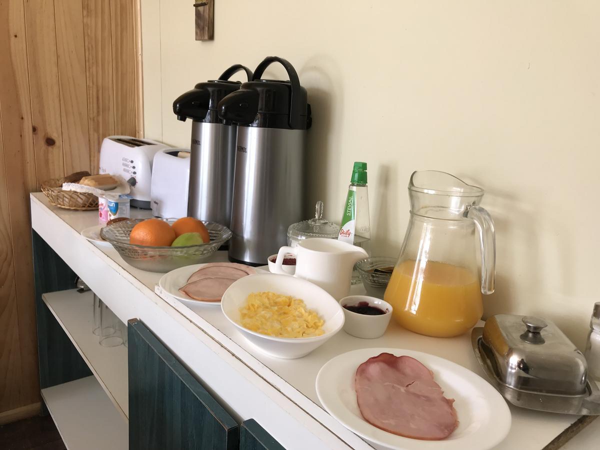 Hostal Los Pioneros Puerto Natales Eksteriør billede