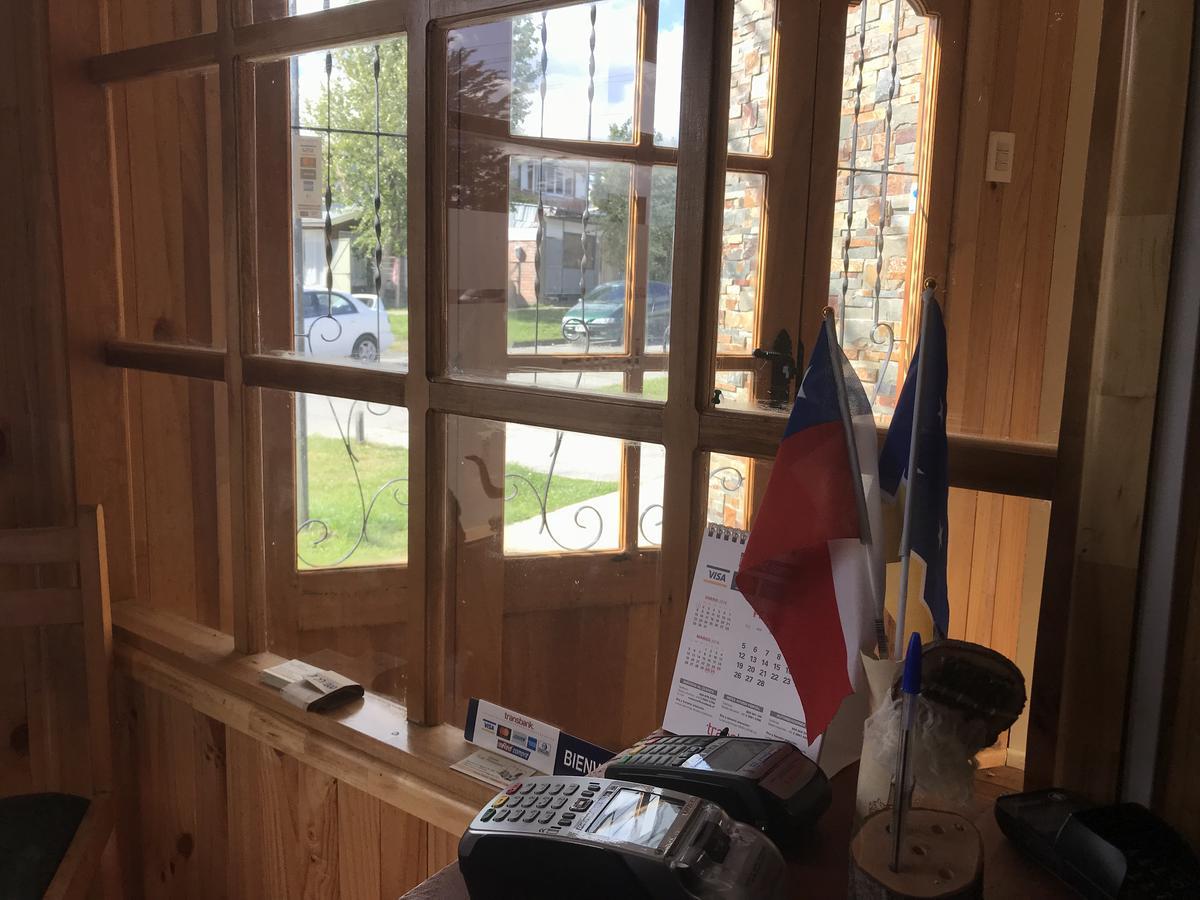 Hostal Los Pioneros Puerto Natales Eksteriør billede